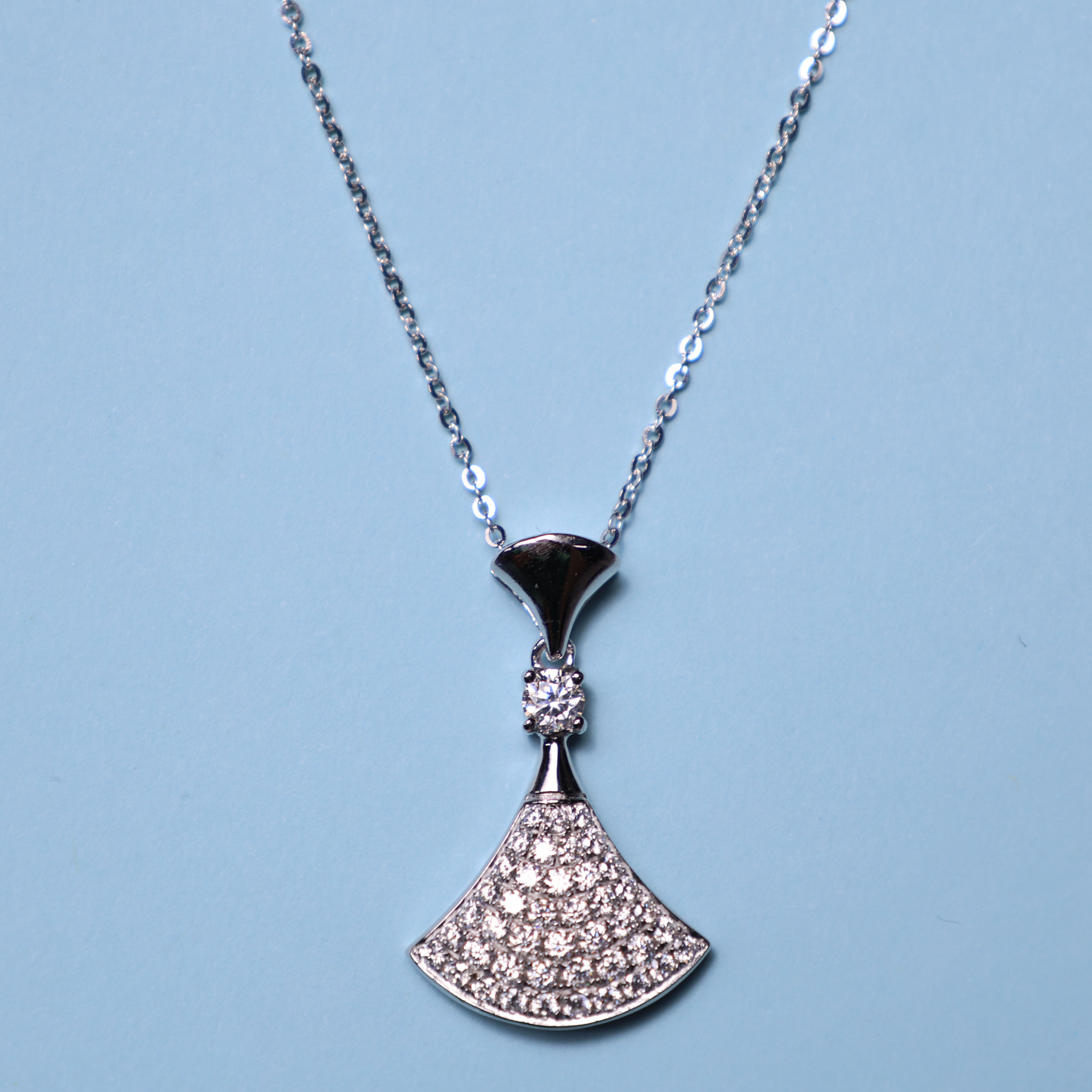 维尔珠宝铂金PT950裙摆满想镶莫桑钻时尚轻奢扇形灵动