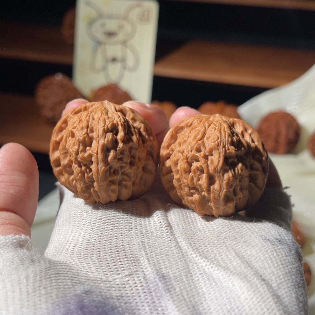 文玩核桃把件35 石子磨盘全品，不面试