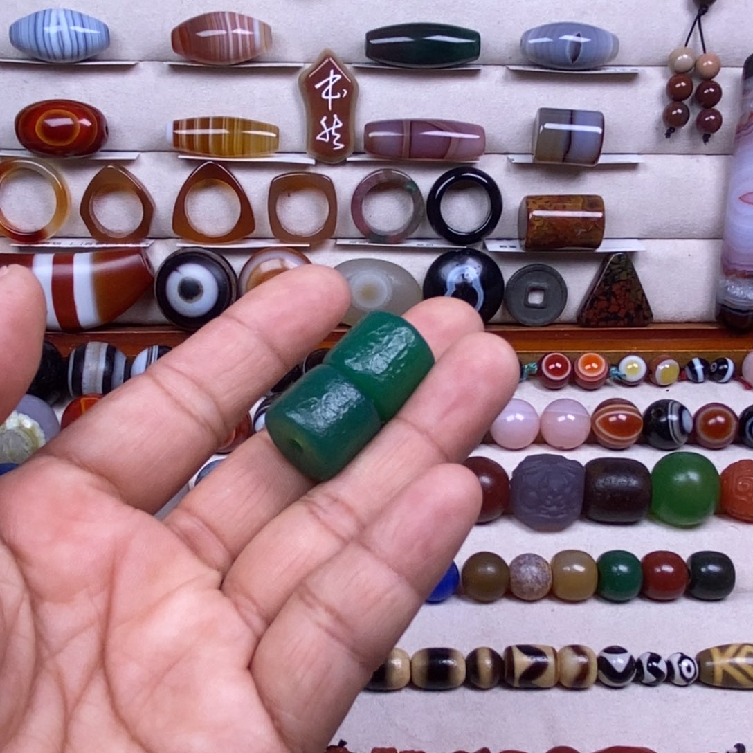 玛瑙/玉髓珠宝奇石未镶嵌星**客