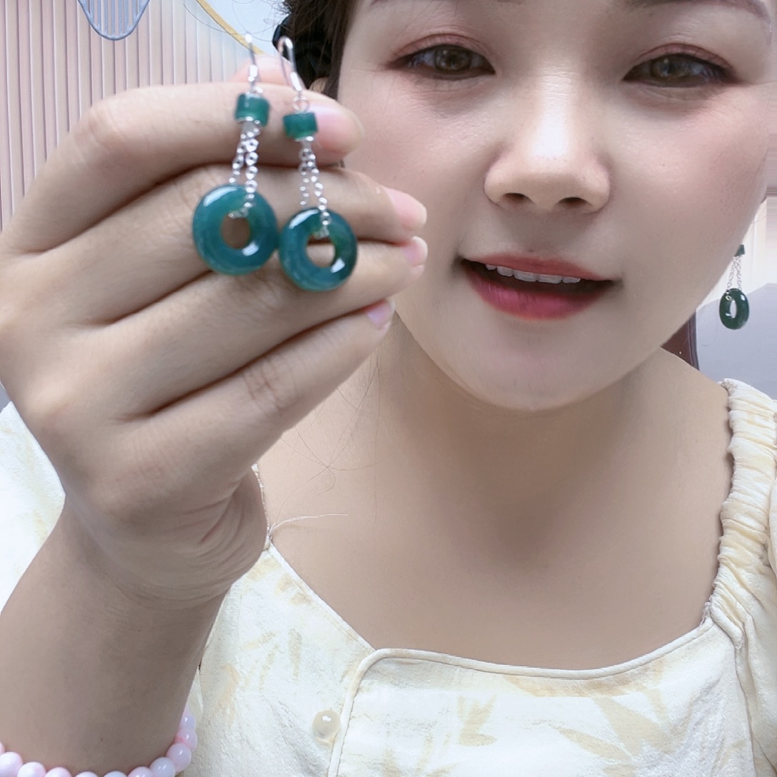 【闪购商品】翡翠未镶嵌耳饰