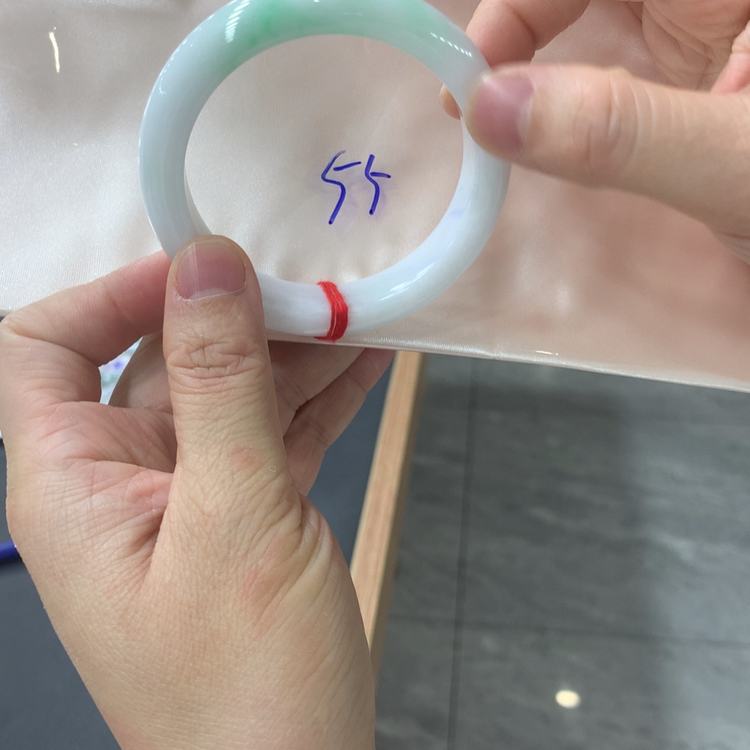 翡翠未镶嵌手镯翡翠