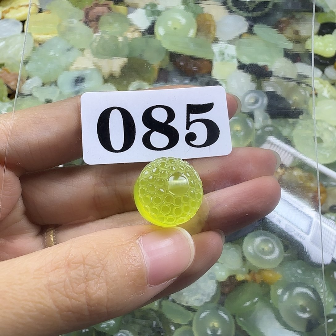 蛇纹石玉未镶嵌岫玉吊坠