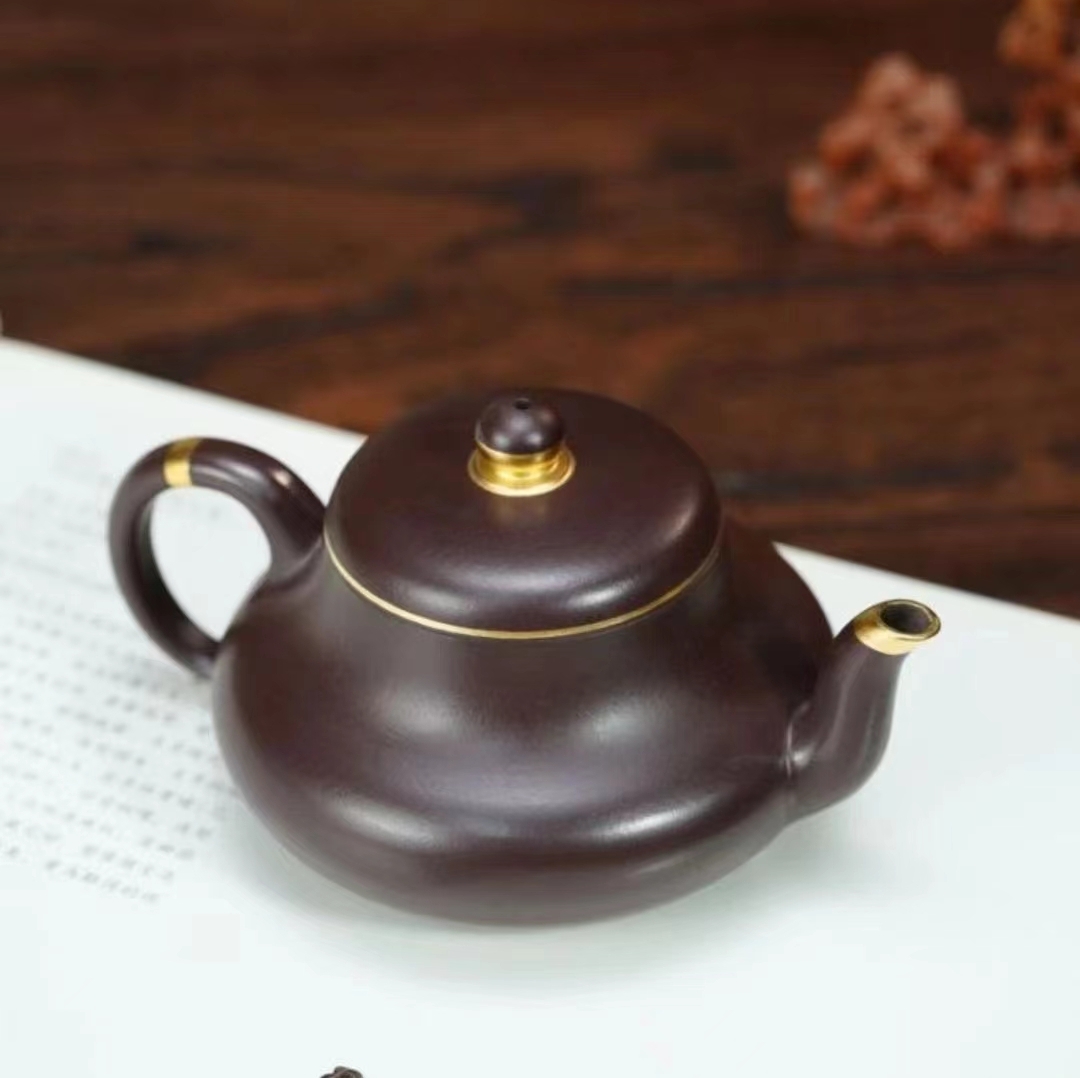 茄皮紫泥精工君德130cc紫砂茶壶