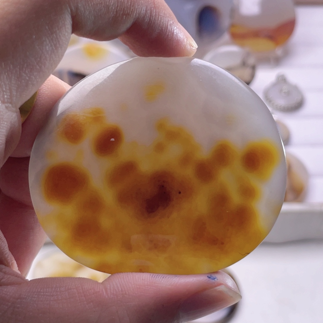 玛瑙/玉髓未镶嵌珠宝奇石