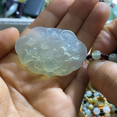 岫玉颈饰未镶嵌挂件