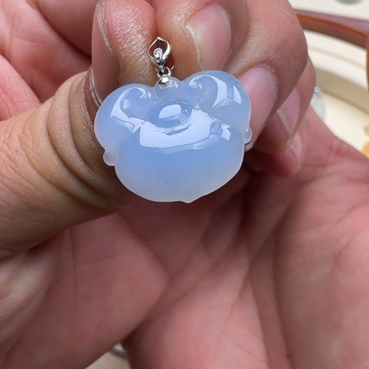 翡翠吊坠(不含链)18K金镶嵌