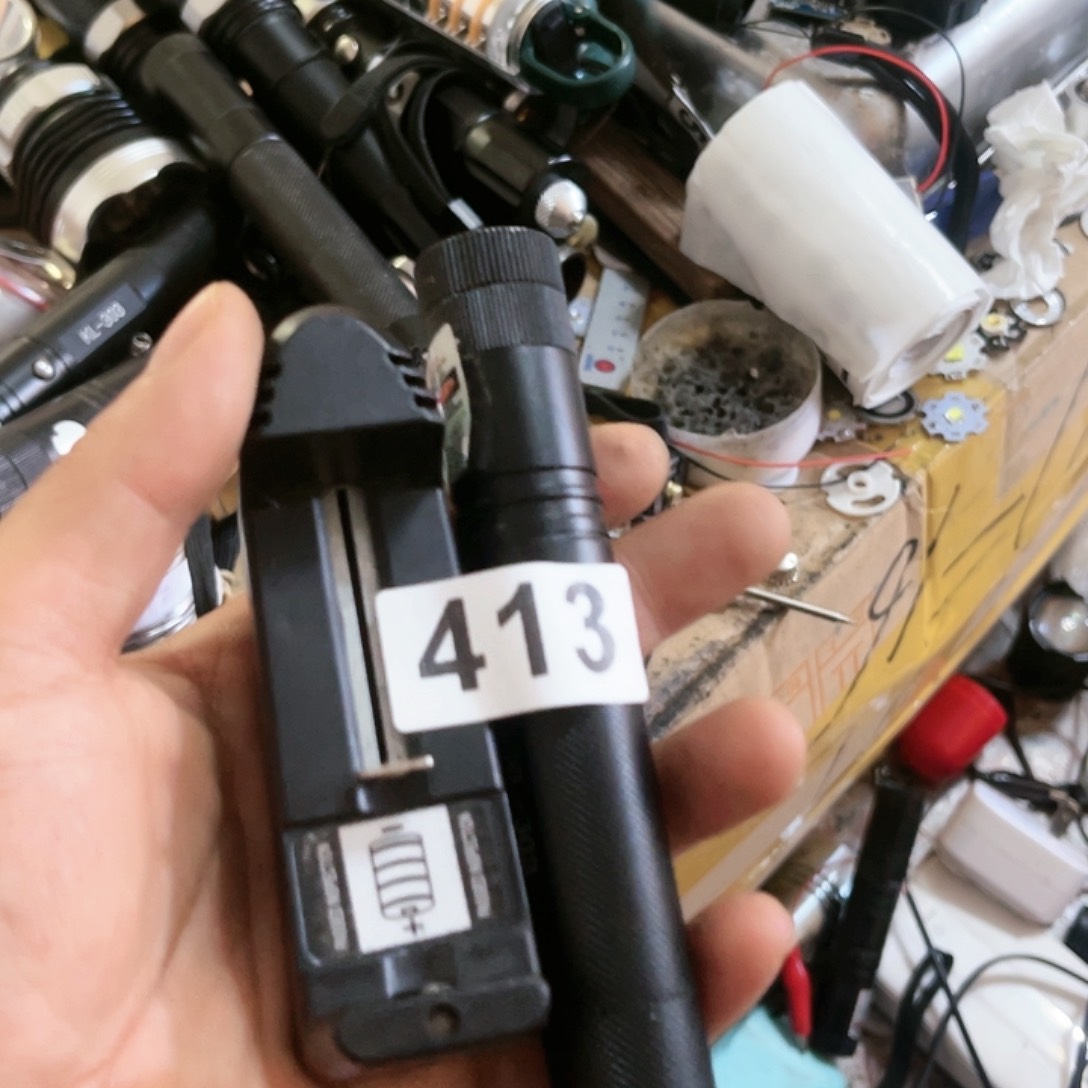 ꧁****强光激光手电家用户外413