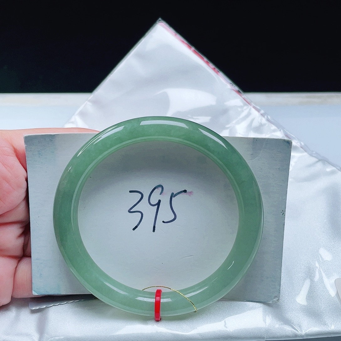 翡翠未镶嵌手镯（圆镯）缅甸翡翠55+