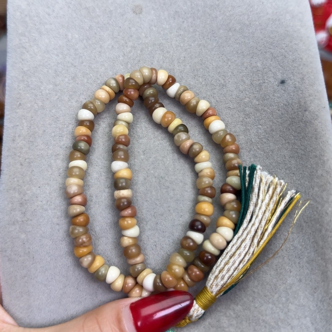 娜****龙脊菩提吊坠多宝大肠手持