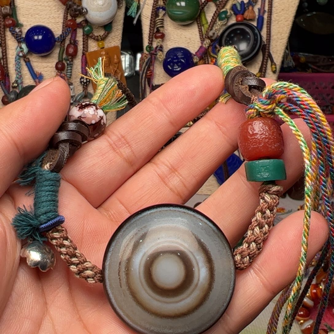 玛瑙/玉髓颈饰未镶嵌