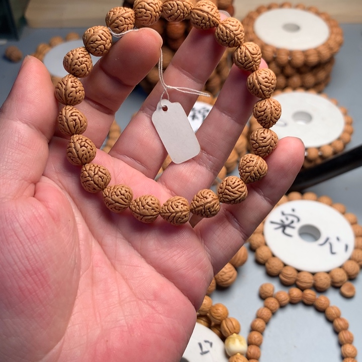 桃核吊坠1.1异形桃核