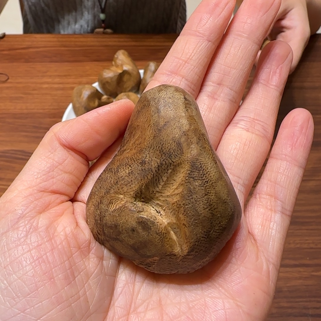 沉香碎屑沉香奇楠小包头18.4