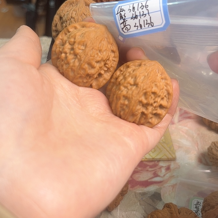 文玩核桃把件罗家沟