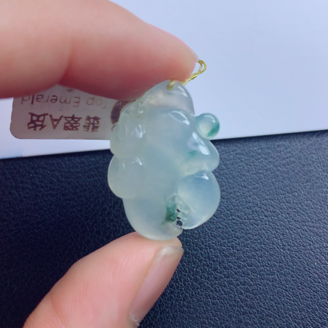 翡翠未镶嵌颈饰蟹钳