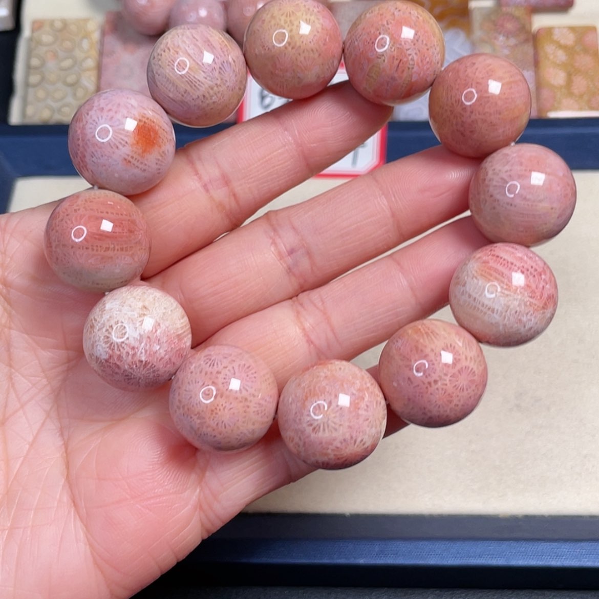 【闪购商品】未镶嵌吊坠(赠链)硅化玉人***金