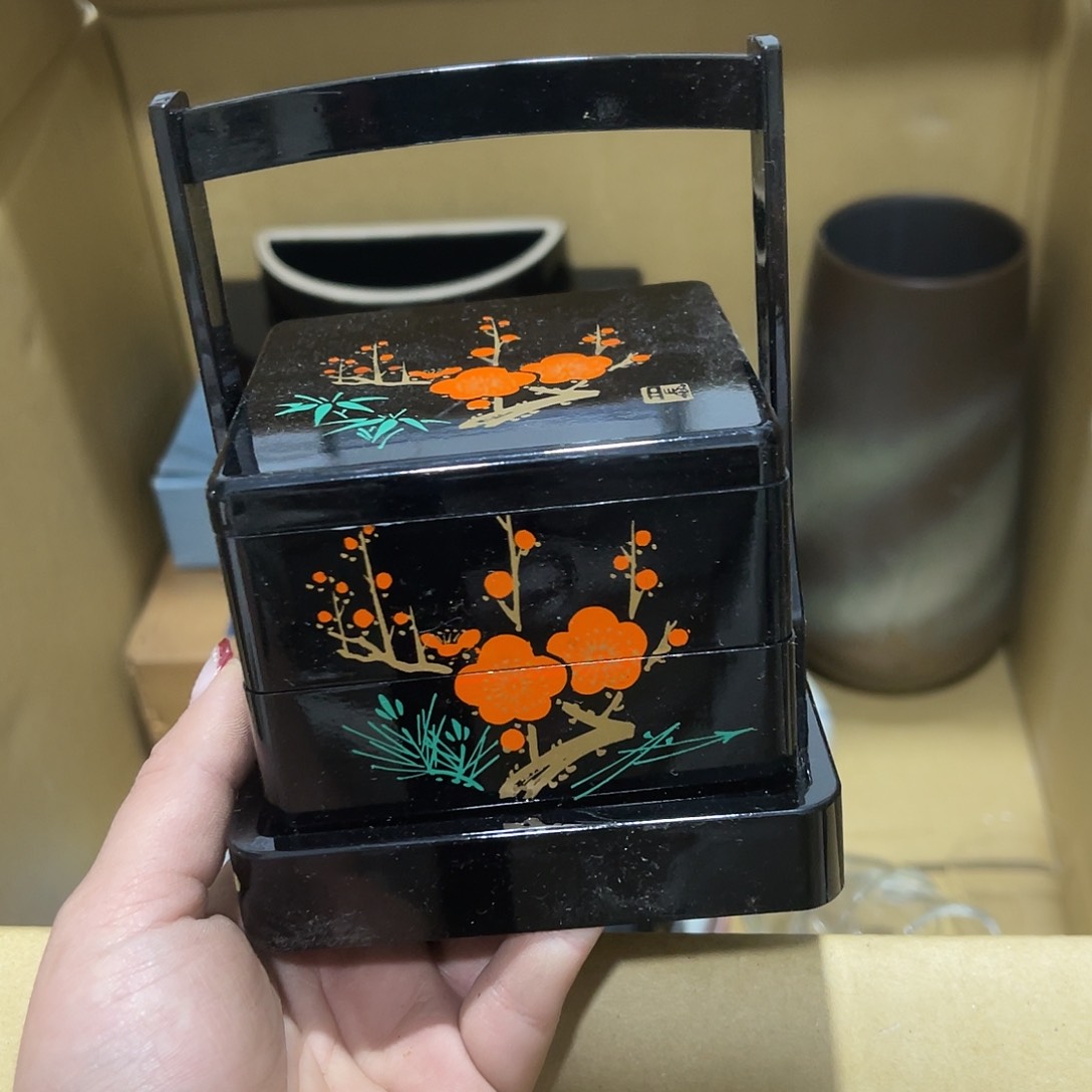 瓷片N****M我想说什么我没办法不听