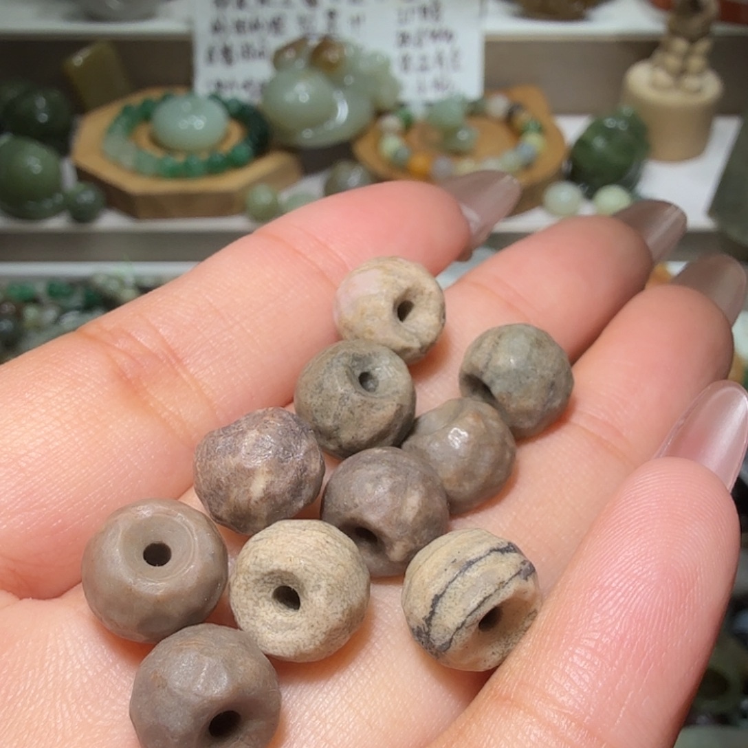 和田玉未镶嵌珠宝奇石