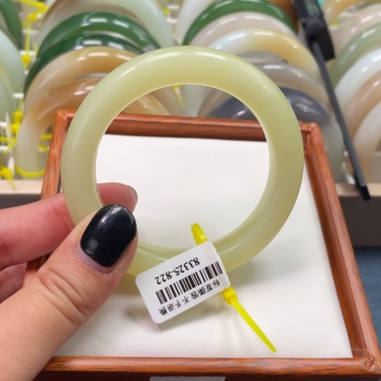 【闪购商品】和田玉手镯未镶嵌51