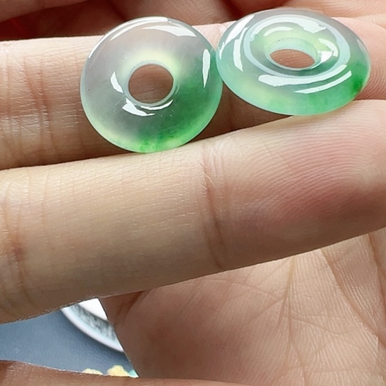 翡翠耳饰未镶嵌ʚ****ɞ天然缅甸A货翡翠