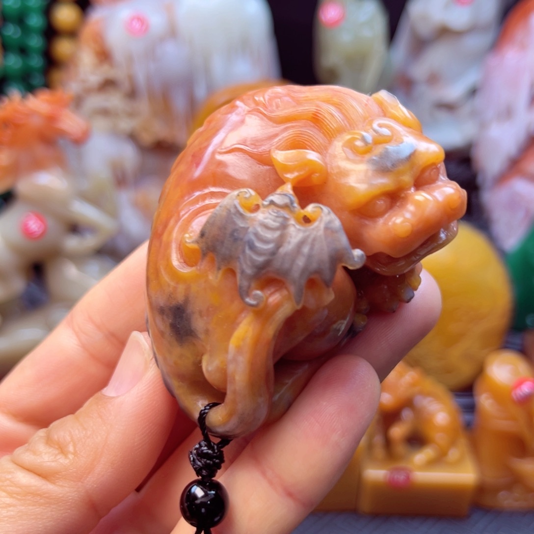 寿山石貔貅手玩件