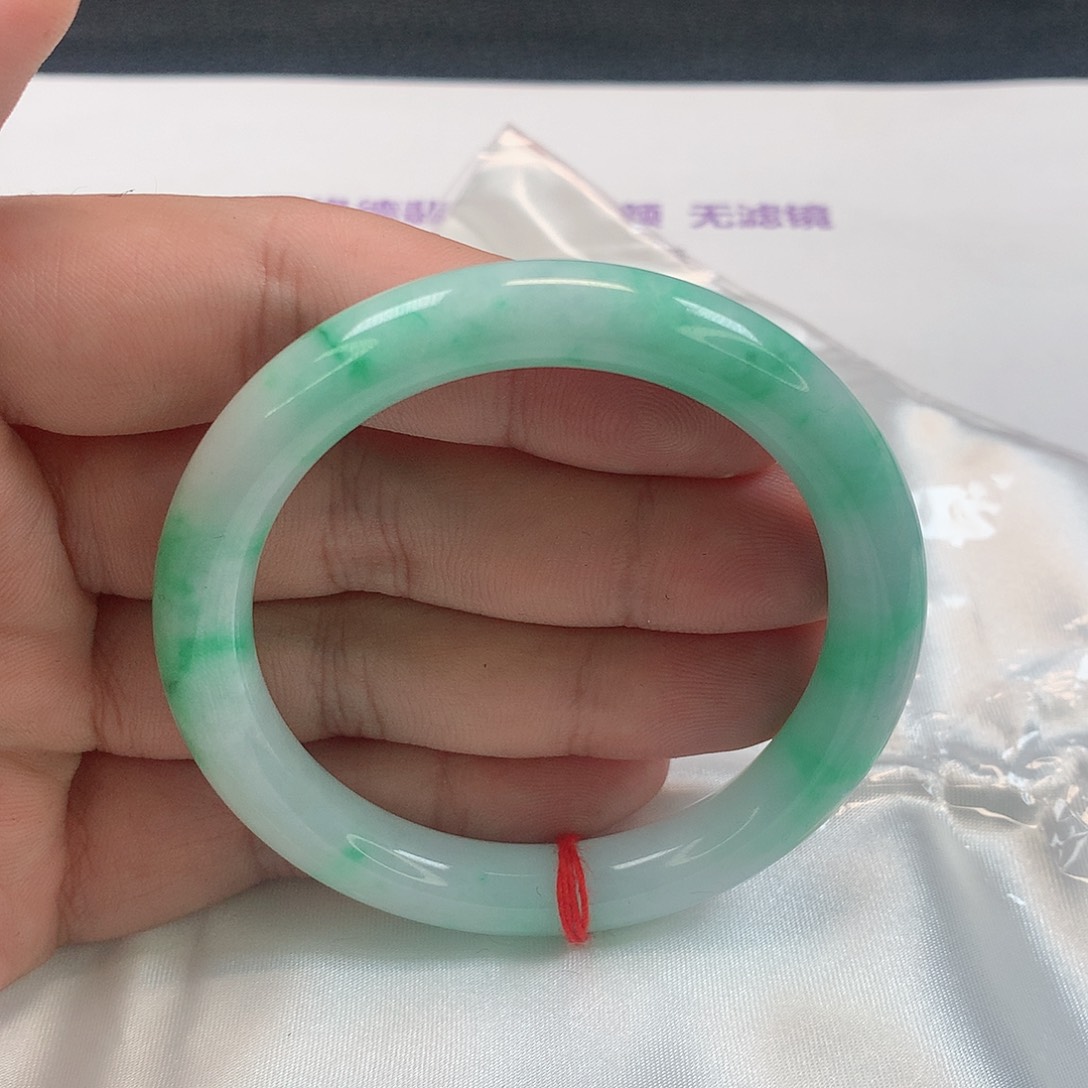 翡翠手镯（圆镯）未镶嵌311号