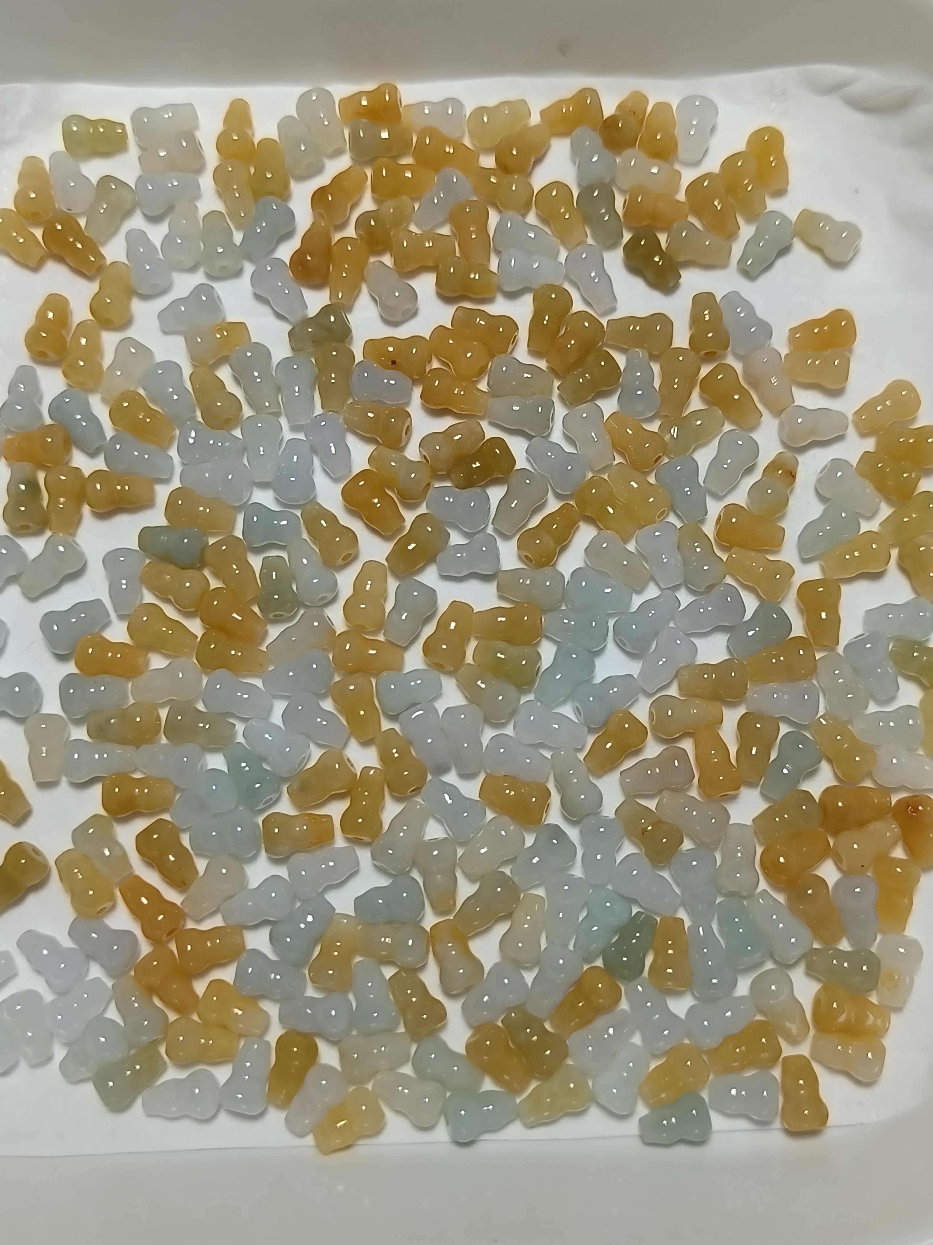 天然翡翠通孔小葫芦2个一组（约7.5*5）（不接受备注随机发货）