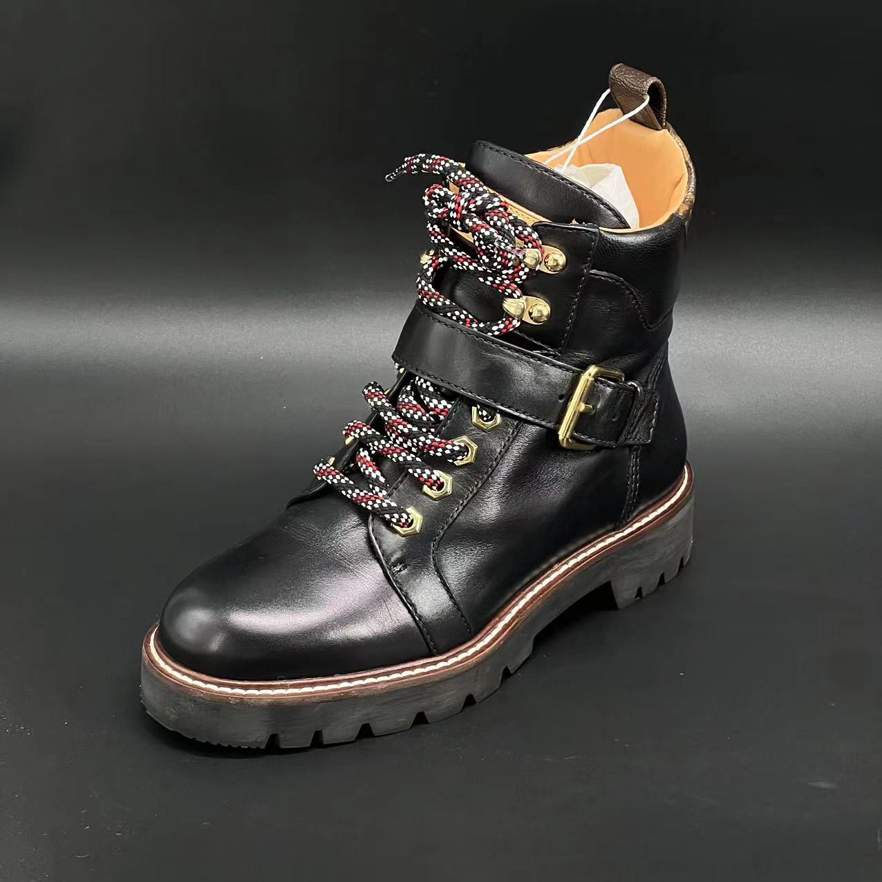 99新 LouisVuitton/路易威登 37.5码/黑色金扣经典马丁靴1007