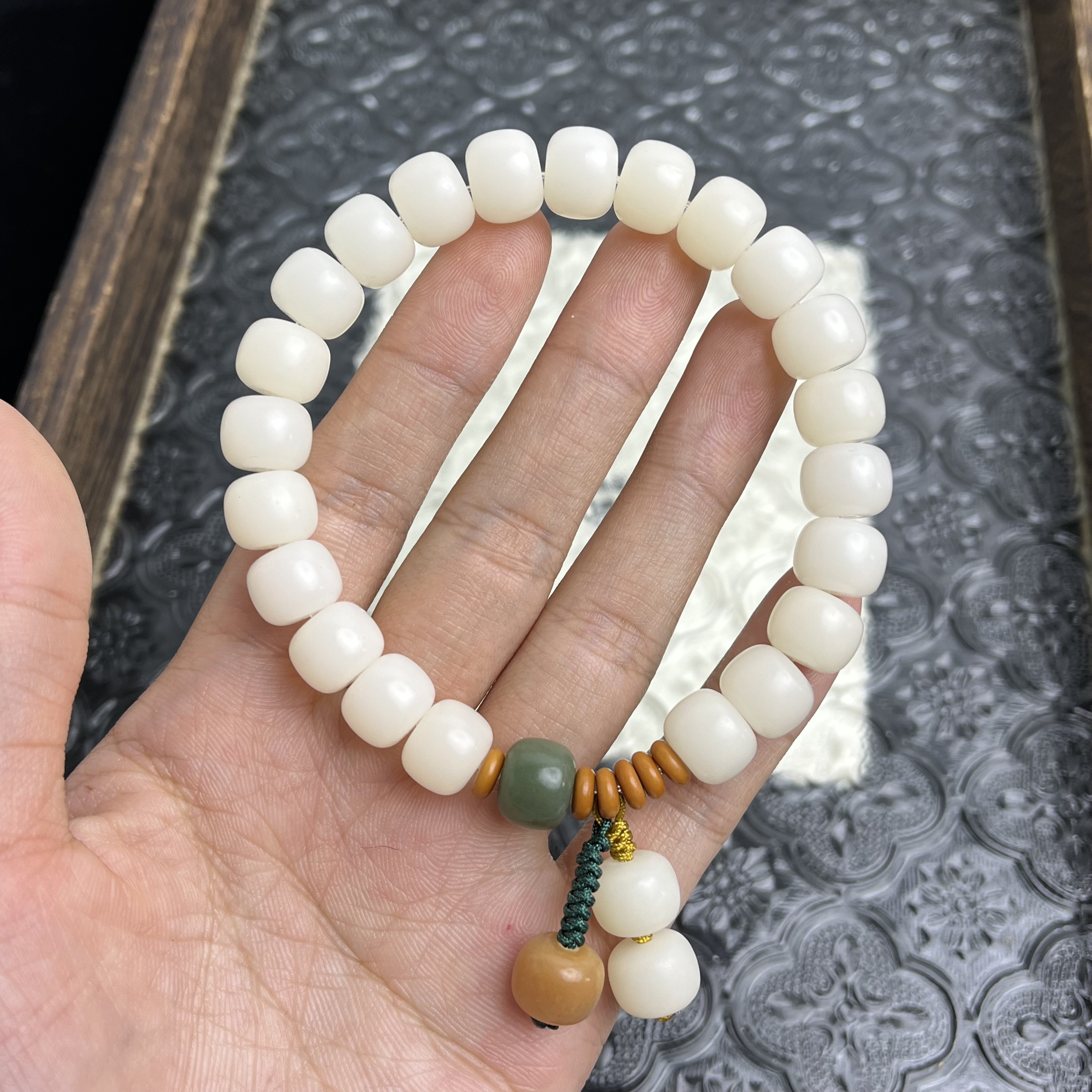 【歆蕴10*8mm】菩提根白色标准桶单圈 CP021-2802