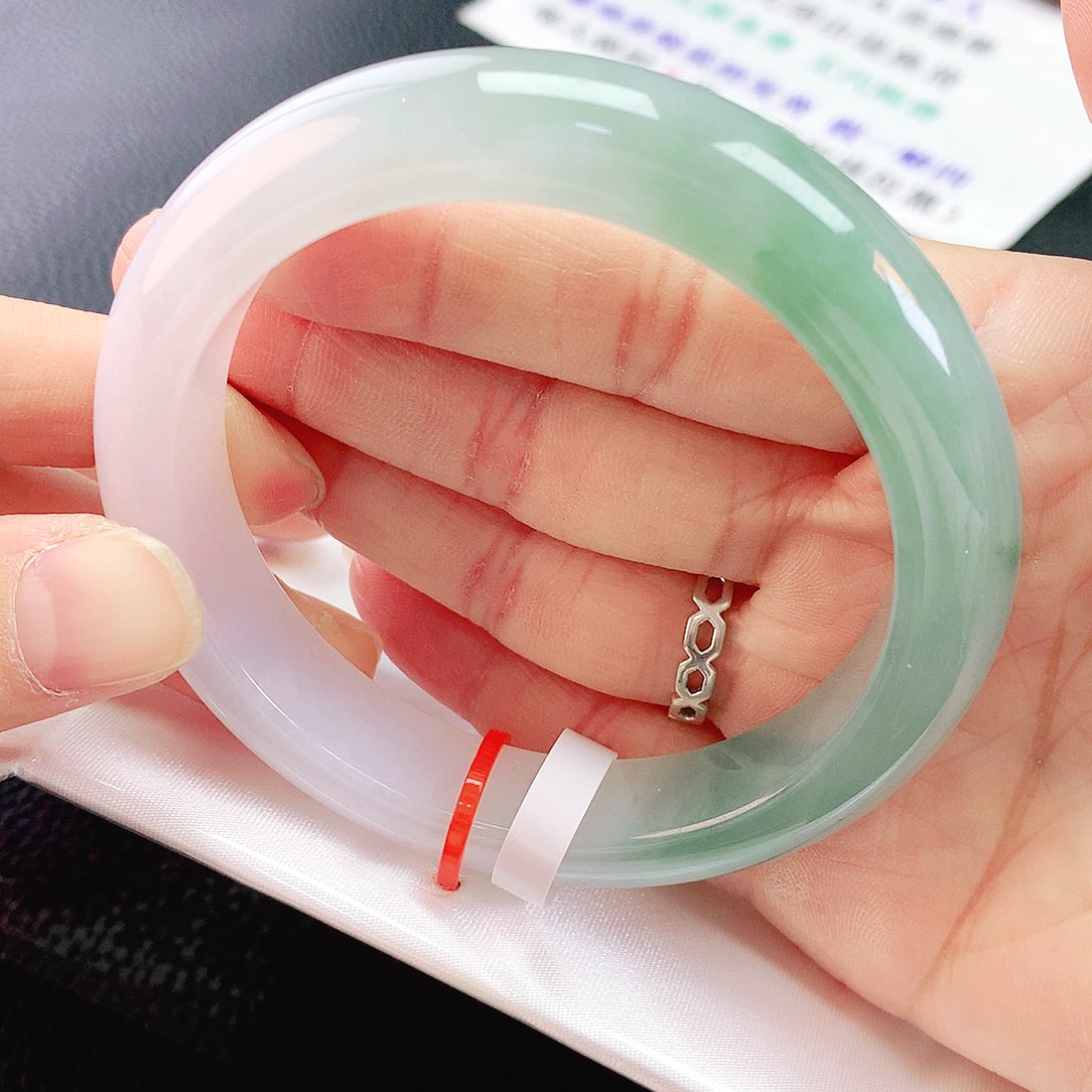 未镶嵌手镯翡翠58冰绿