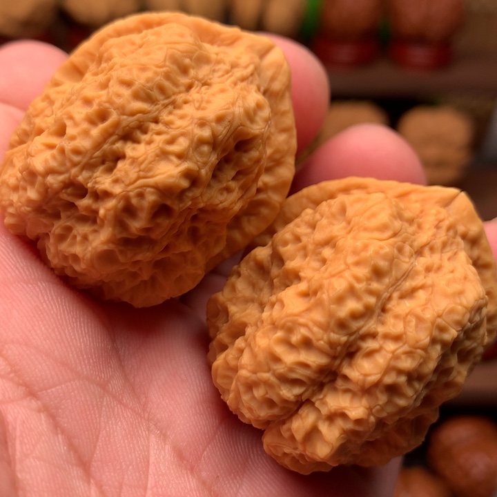 文玩核桃吊坠霸王蟾