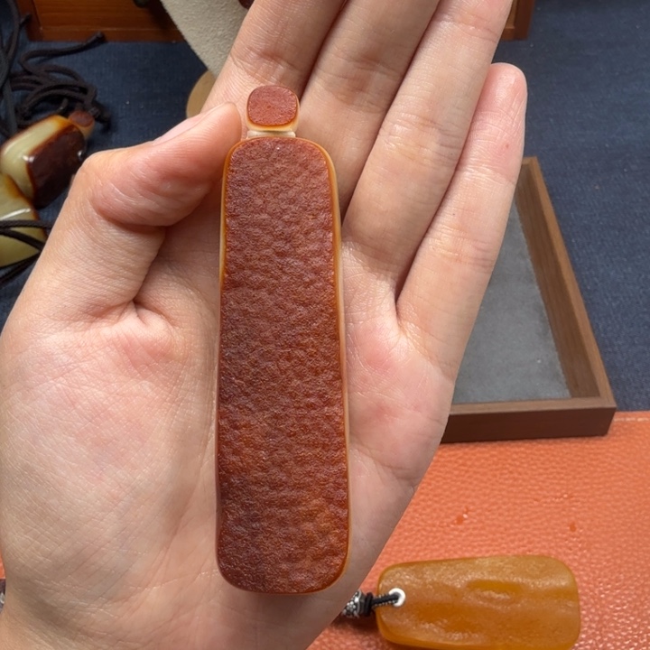 蜜蜡未镶嵌吊坠(赠链)