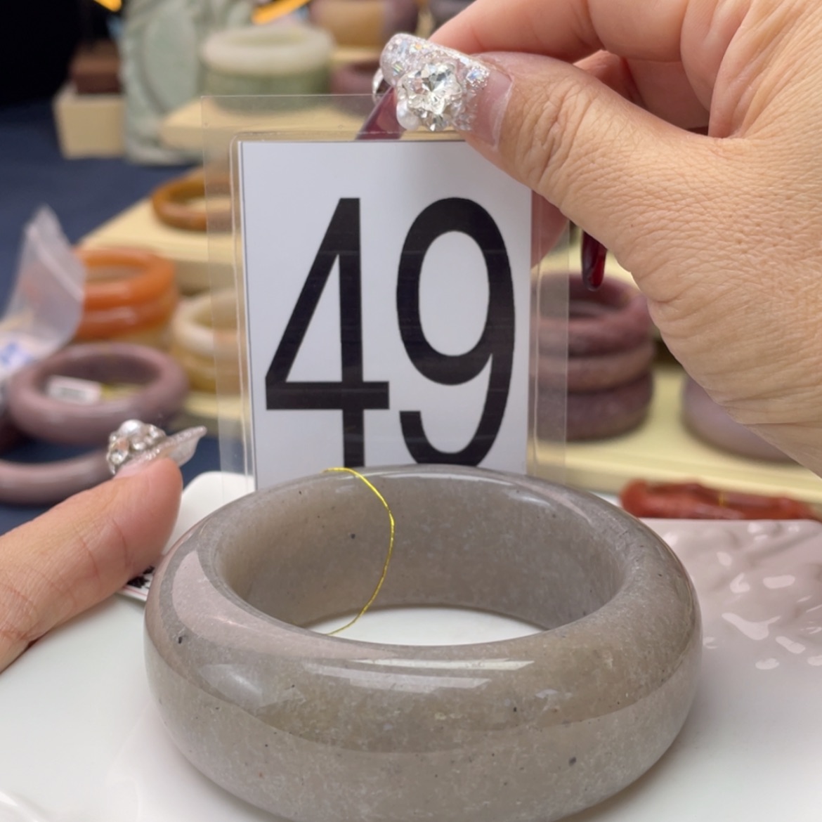 【闪购商品】石英质玉手镯未镶嵌