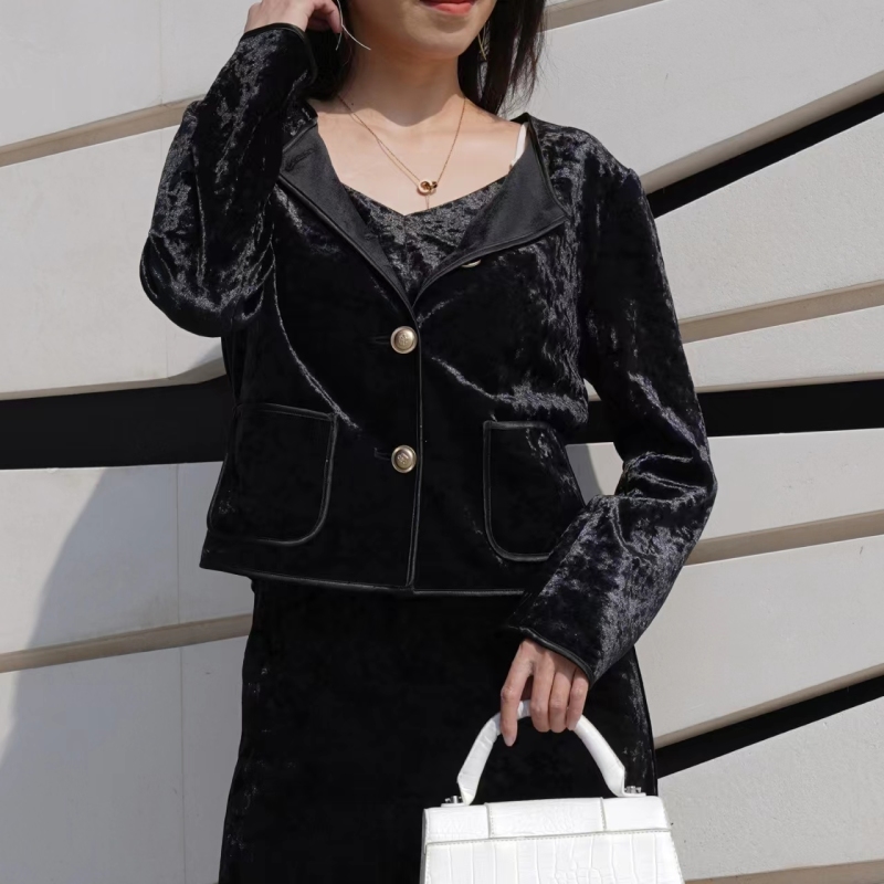 101【清货号专属】丝绒小香风外套气质女装LTBC649