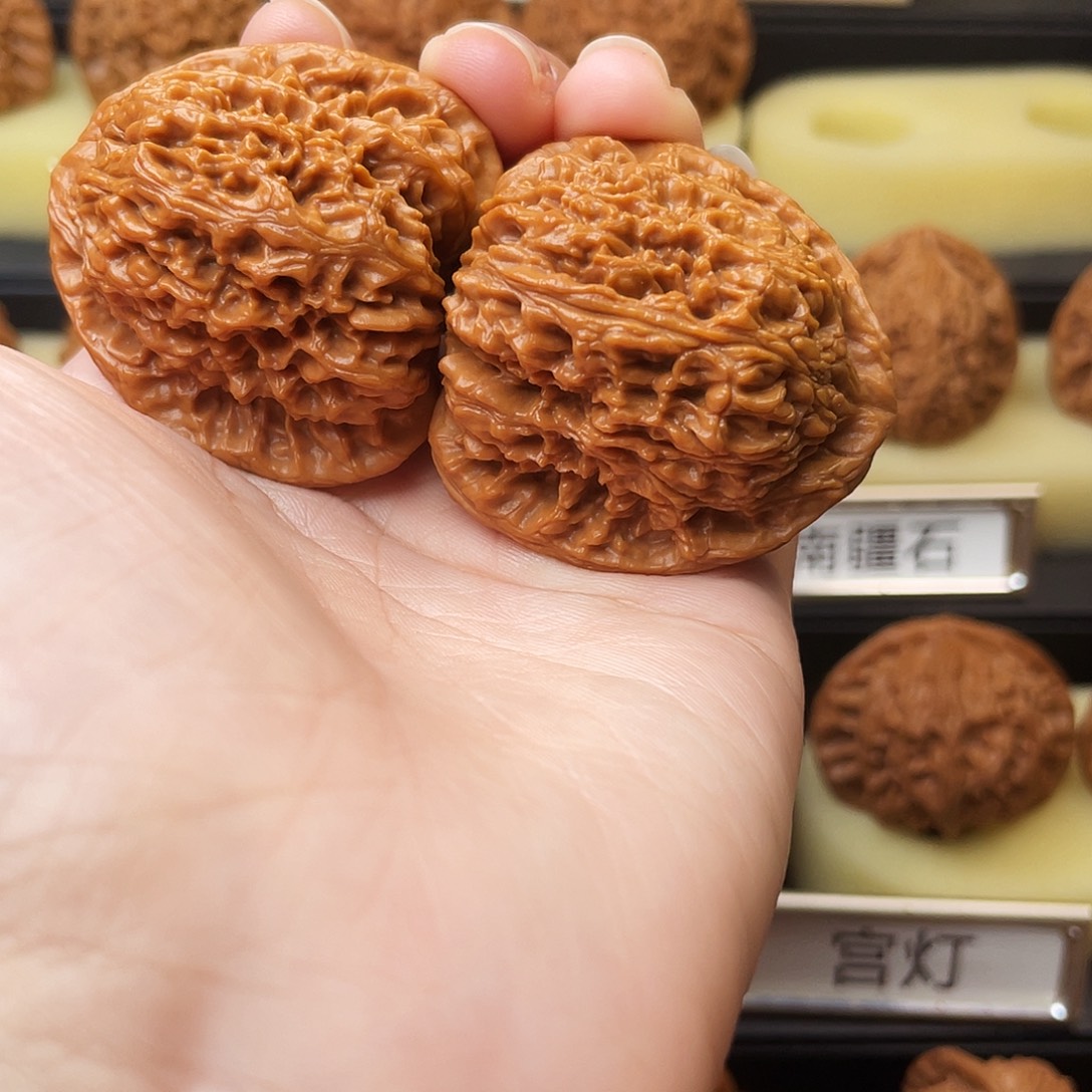 文玩核桃吊坠南疆41尺369