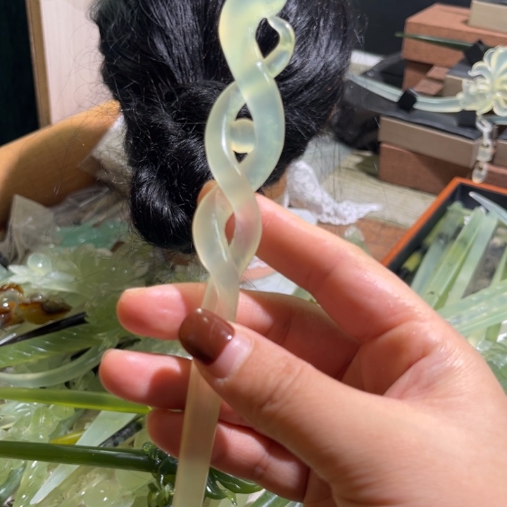 铭***风蛇纹石玉合金发饰