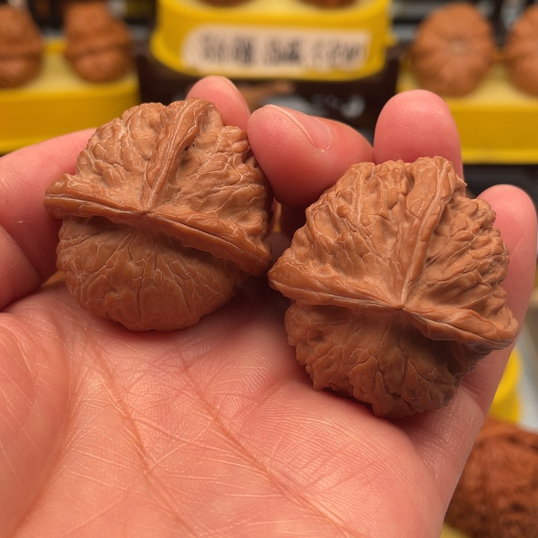 吊坠文玩核桃元宝三棱36