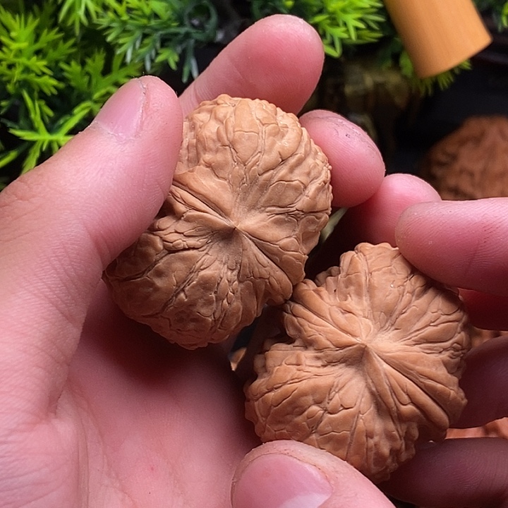 吊坠文玩核桃元宝半壁