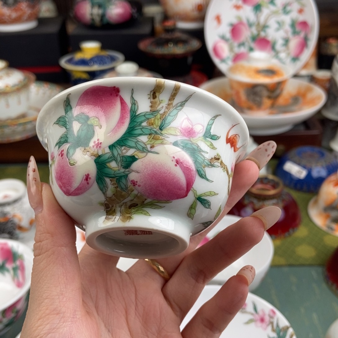 陶瓷的设计师是什么时候