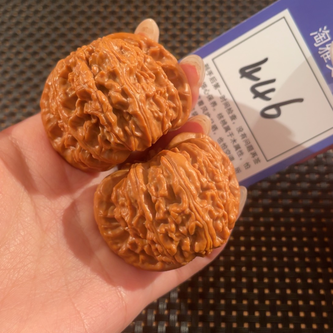 文玩核桃把件446号46尺闷白