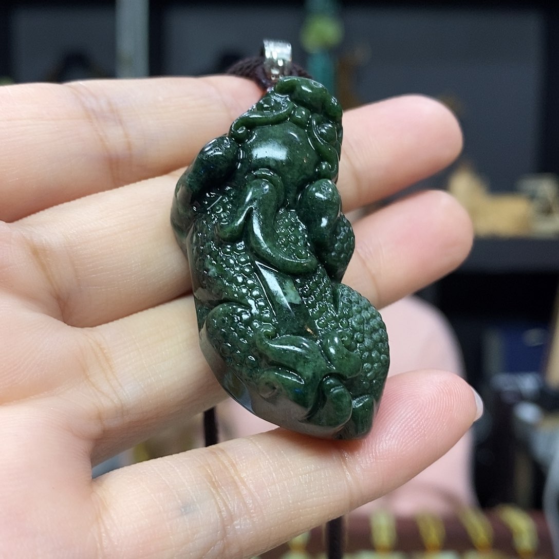 岫玉挂件吊坠未镶嵌
