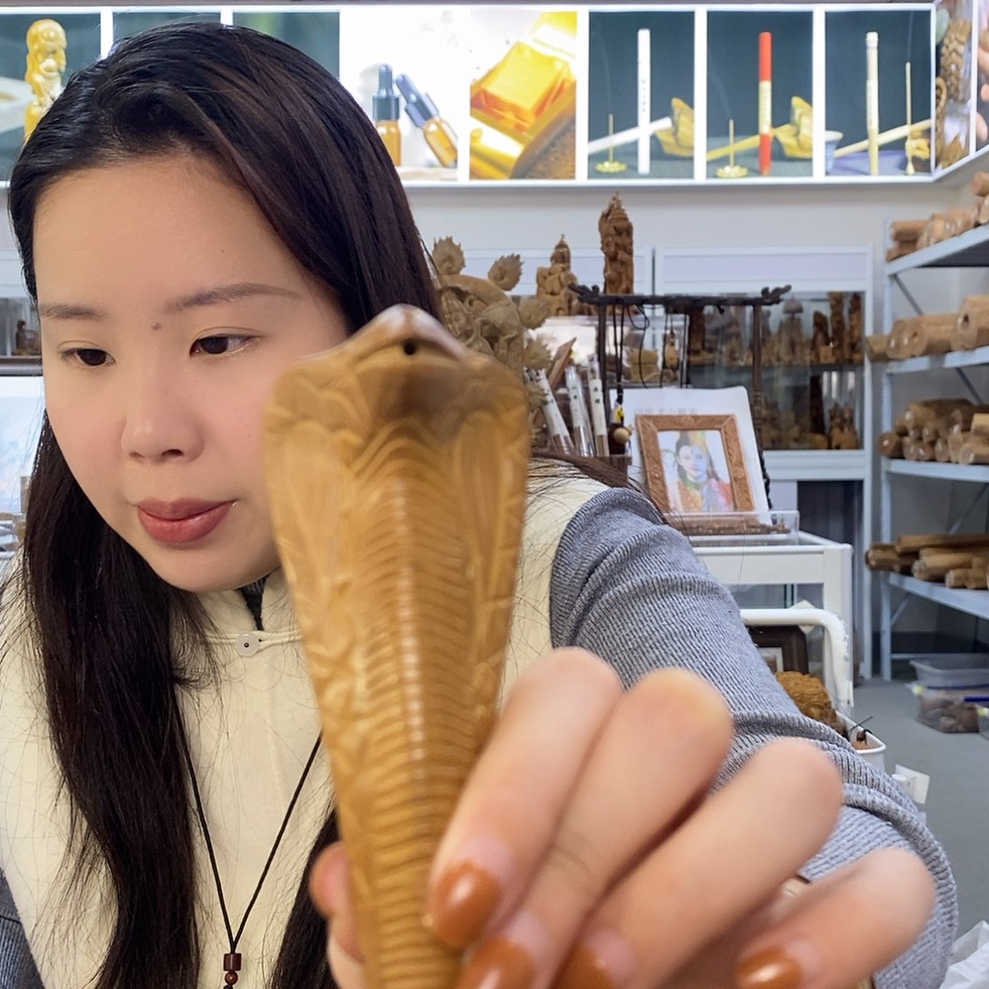 其他檀香木6号仓老山檀香摆件蛇87克