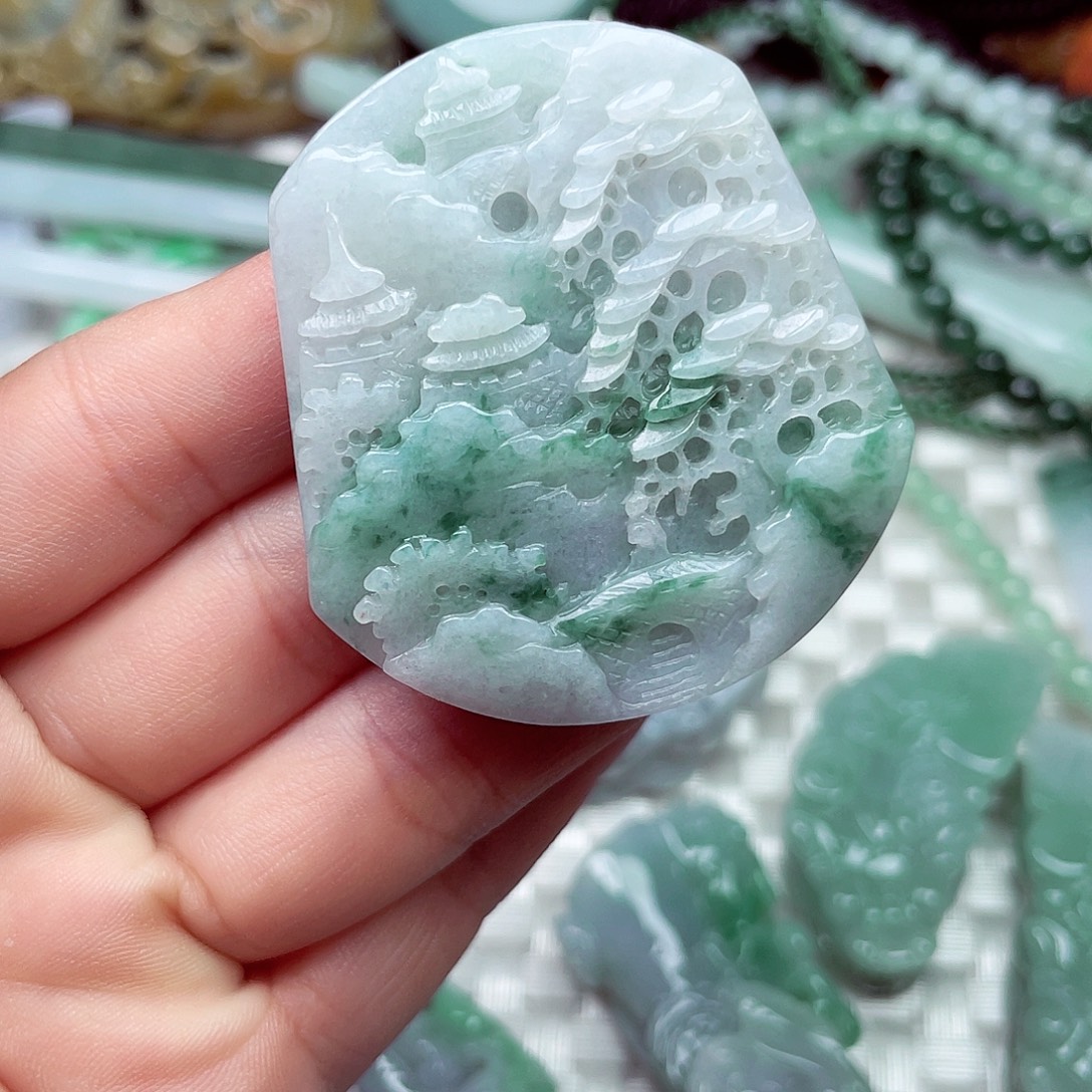 翡翠未镶嵌颈饰翡翠