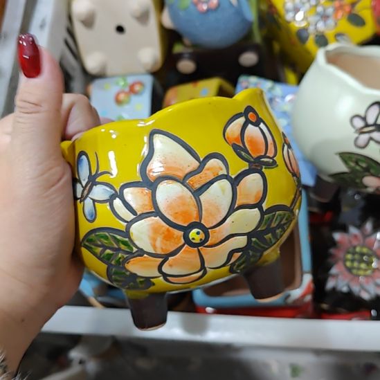 当场拍满15元发货不凑不发，花盆盆口不方不圆有针孔黑点是正常的，