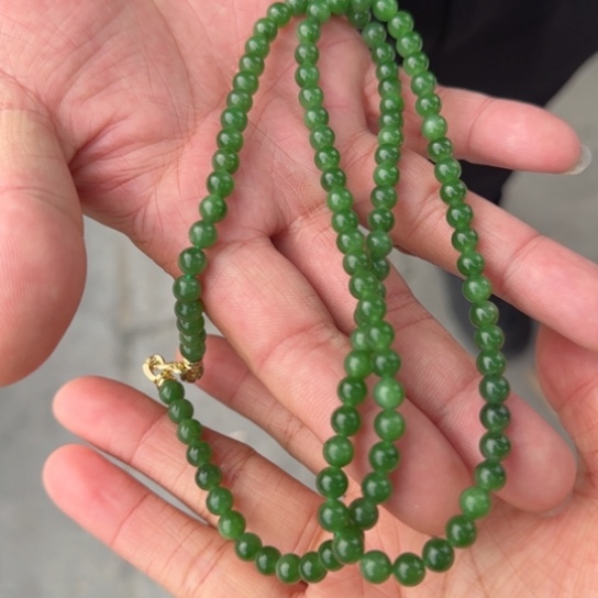 和田玉颈饰未镶嵌卡6无黑点