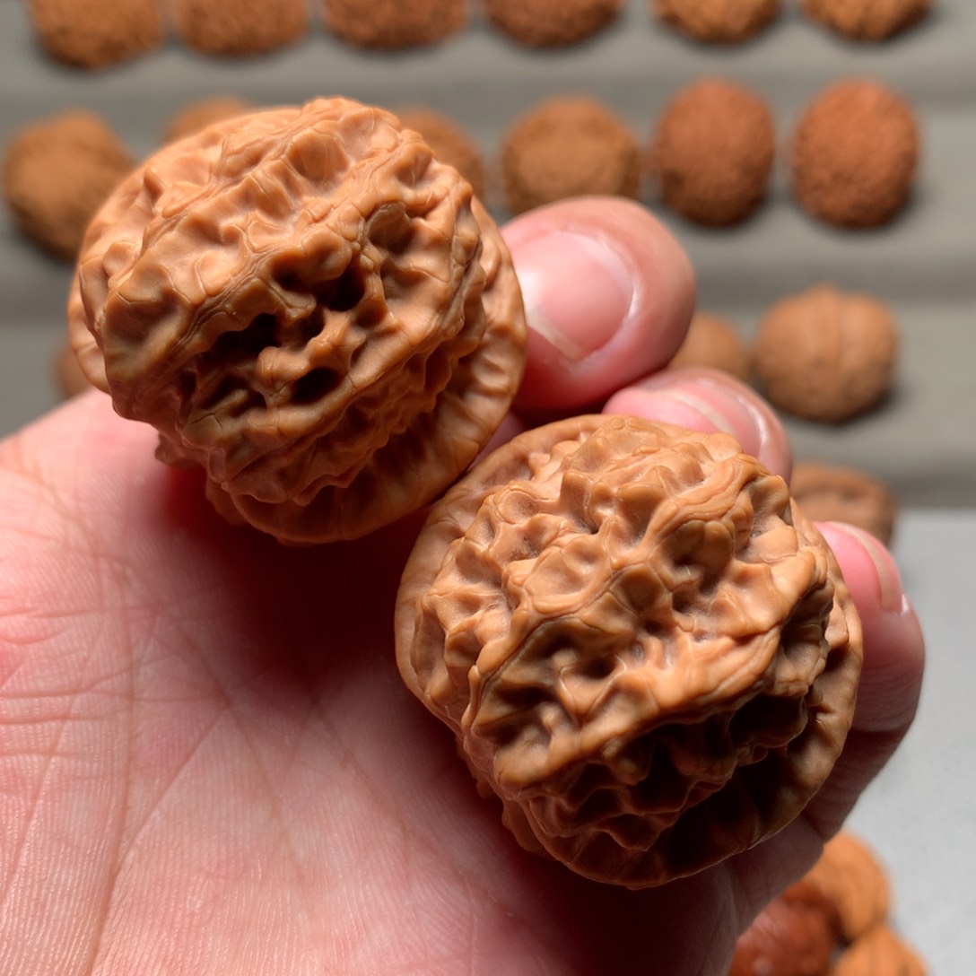 桃核吊坠中华好核桃，尺寸37