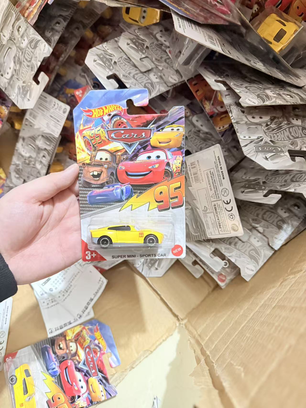 闪电麦昆合金车    