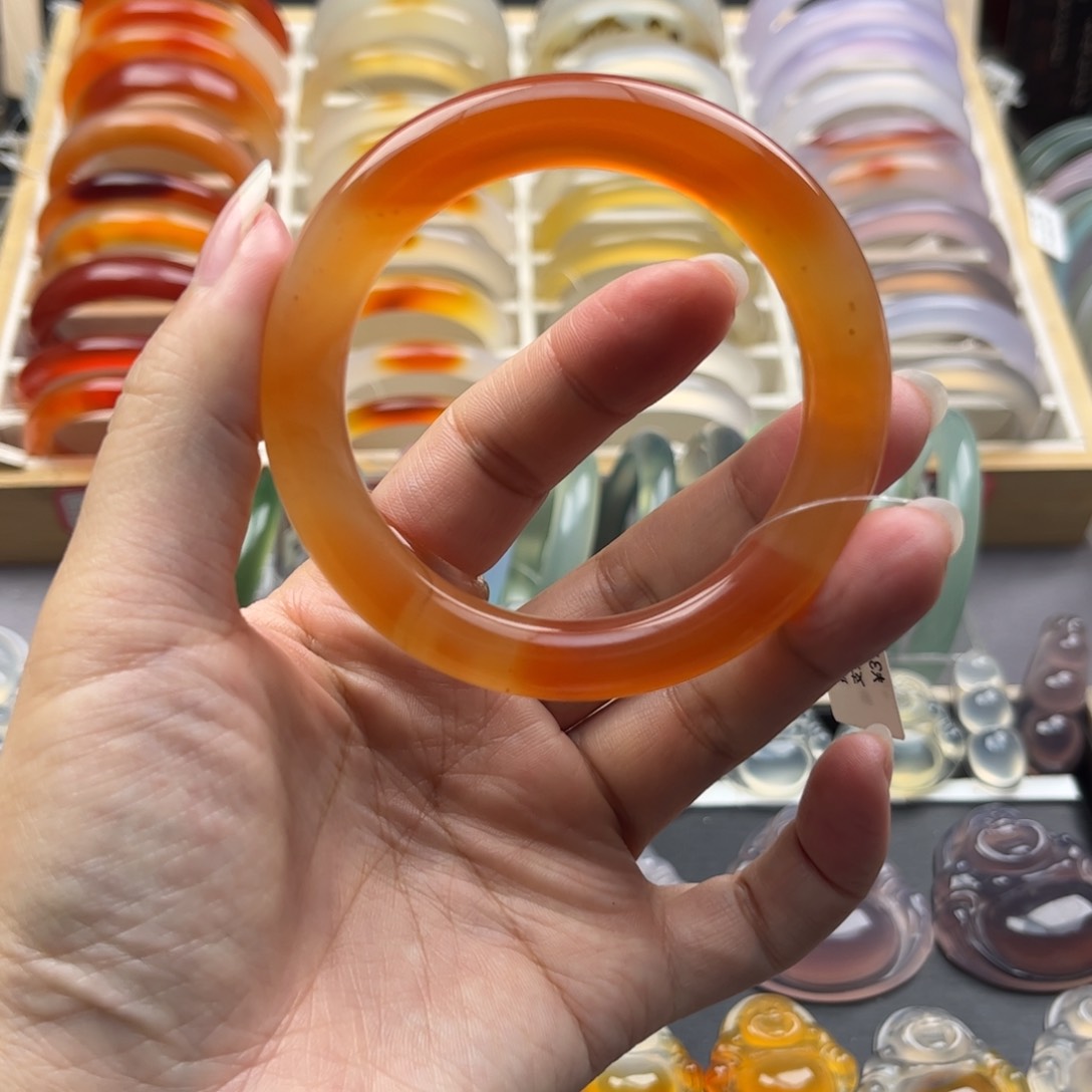 玛瑙/玉髓手镯未镶嵌55