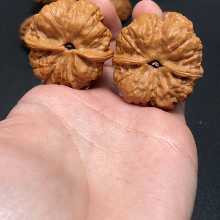 吊坠文玩核桃把玩文玩核桃蛤蟆头边40肚42克重42