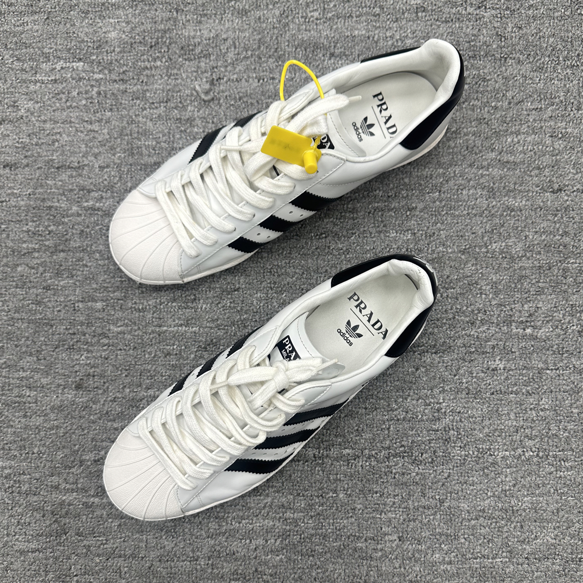 99新 Prada/普拉达 42.5 Prada 贝壳头板鞋 