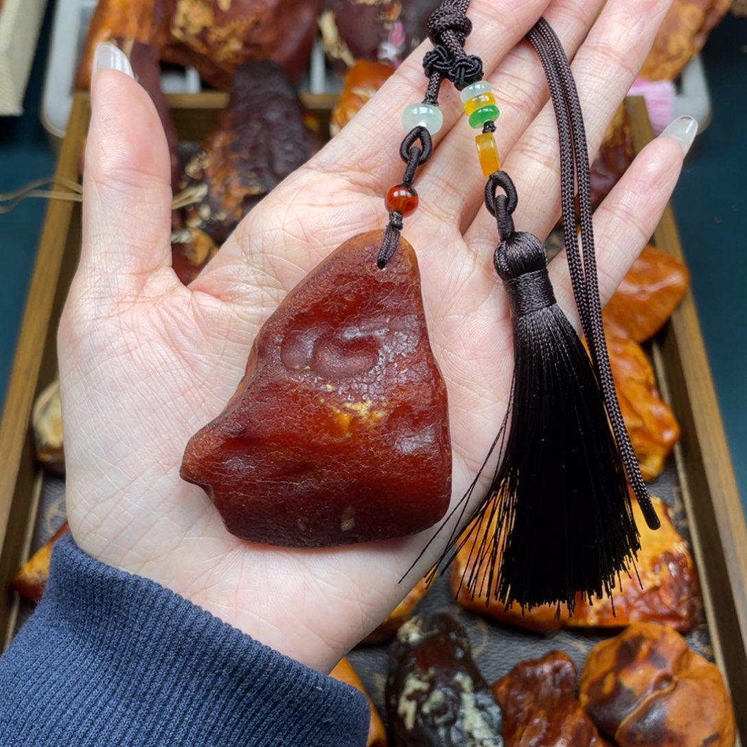 琥珀未镶嵌珠宝奇石